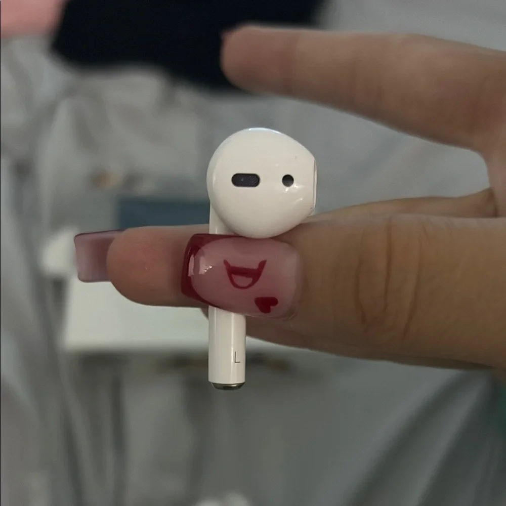 Apple White AirPods Wireless Headset